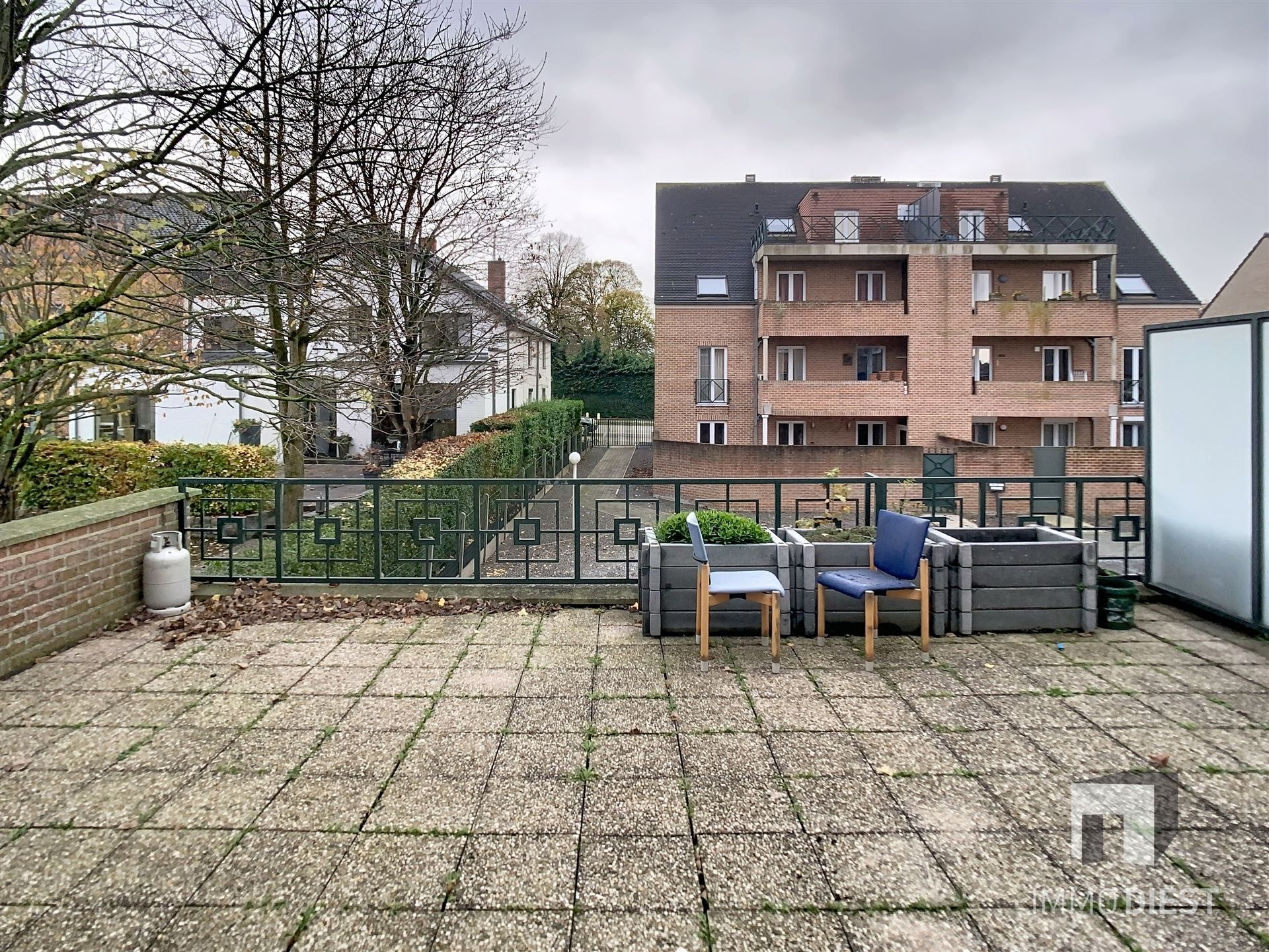 Fraaie bel-étage woning met garage in de stadsrand foto 23