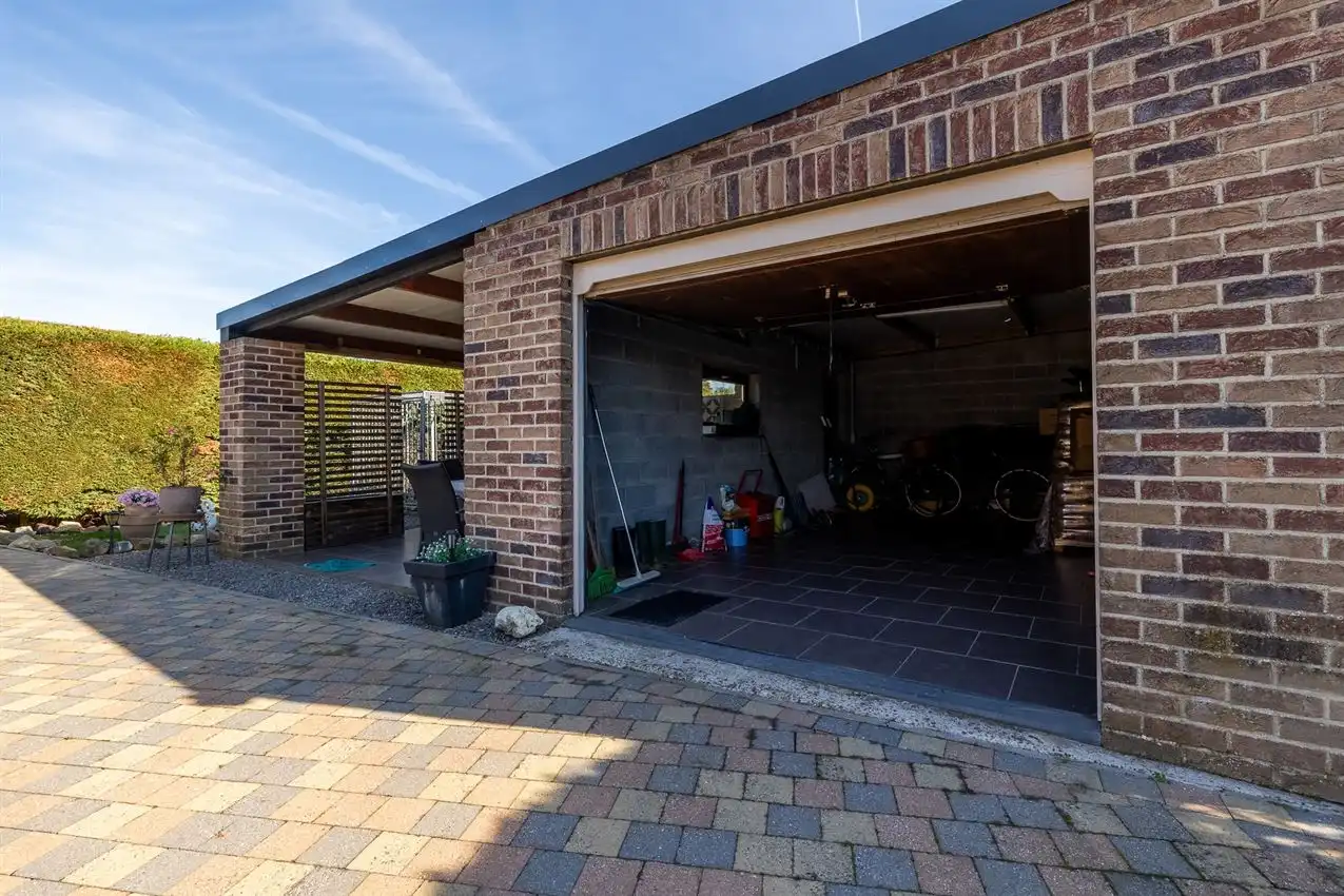 Ruime Woning met gekende frituur, garage en tuin op 14a 62ca foto 26