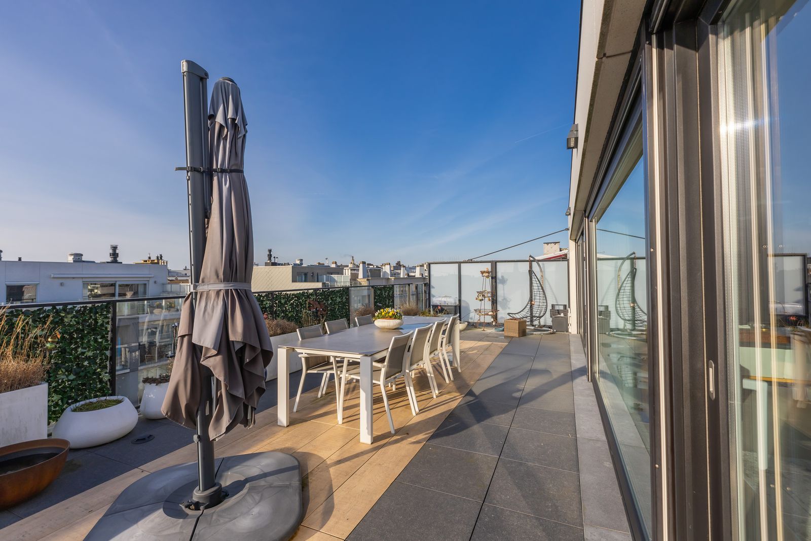 Exclusief penthouse appartement met 3 slpk en zonovergoten terrassen op een zucht van de zee foto 4