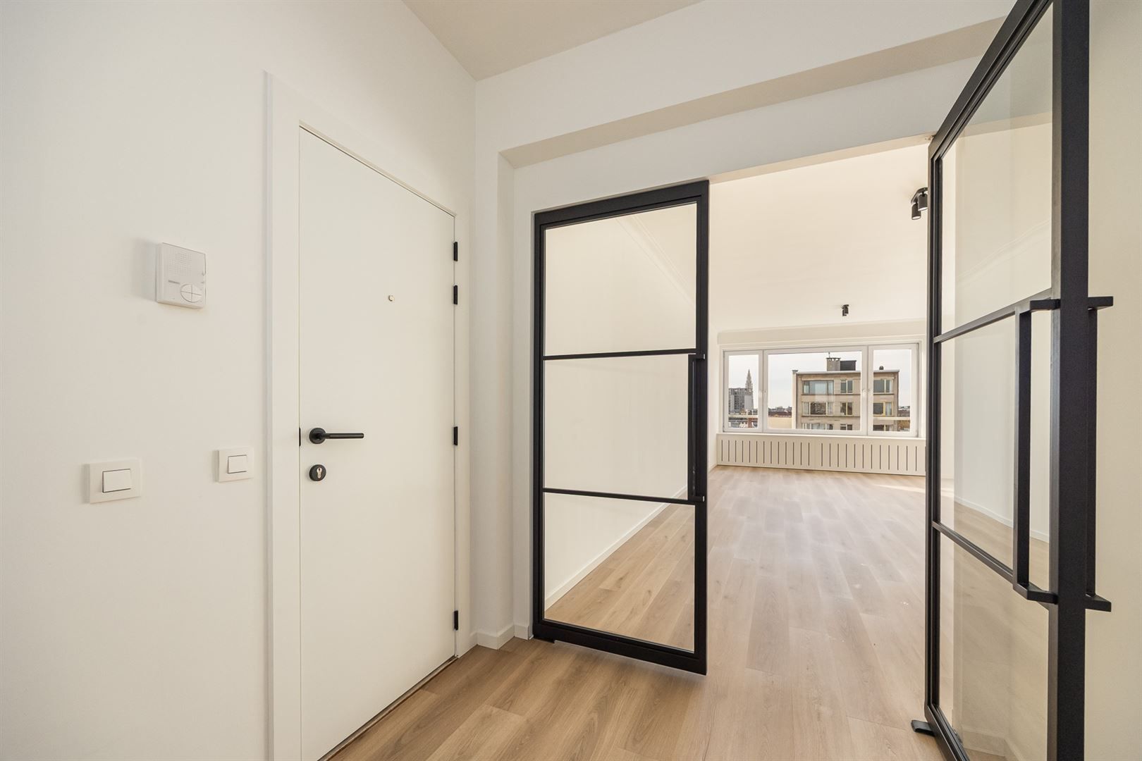 Gerenoveerd appartement met verzichten foto 2