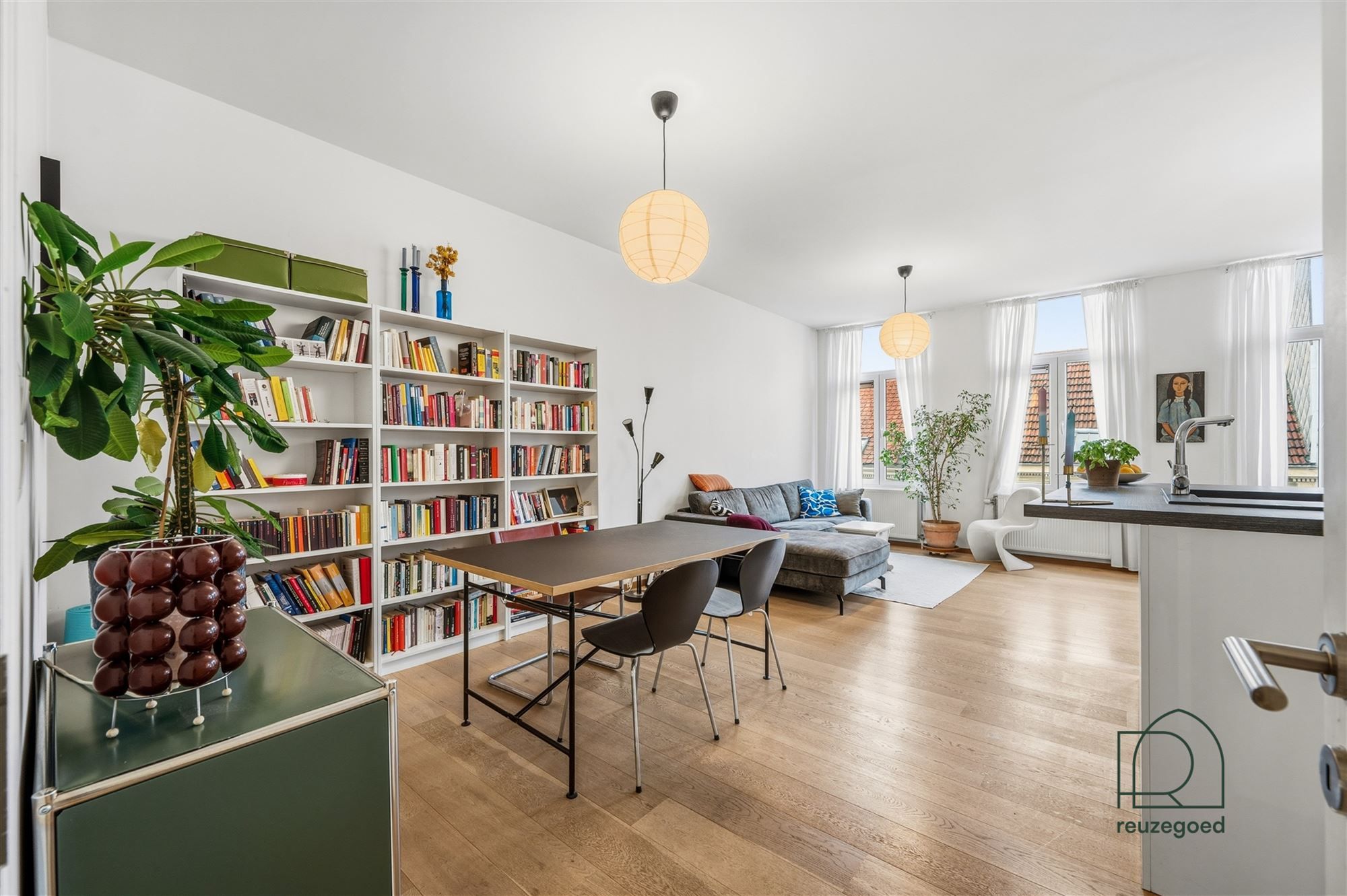 Karaktervol appartement met 2 slaapkamers in Antwerpen foto 2