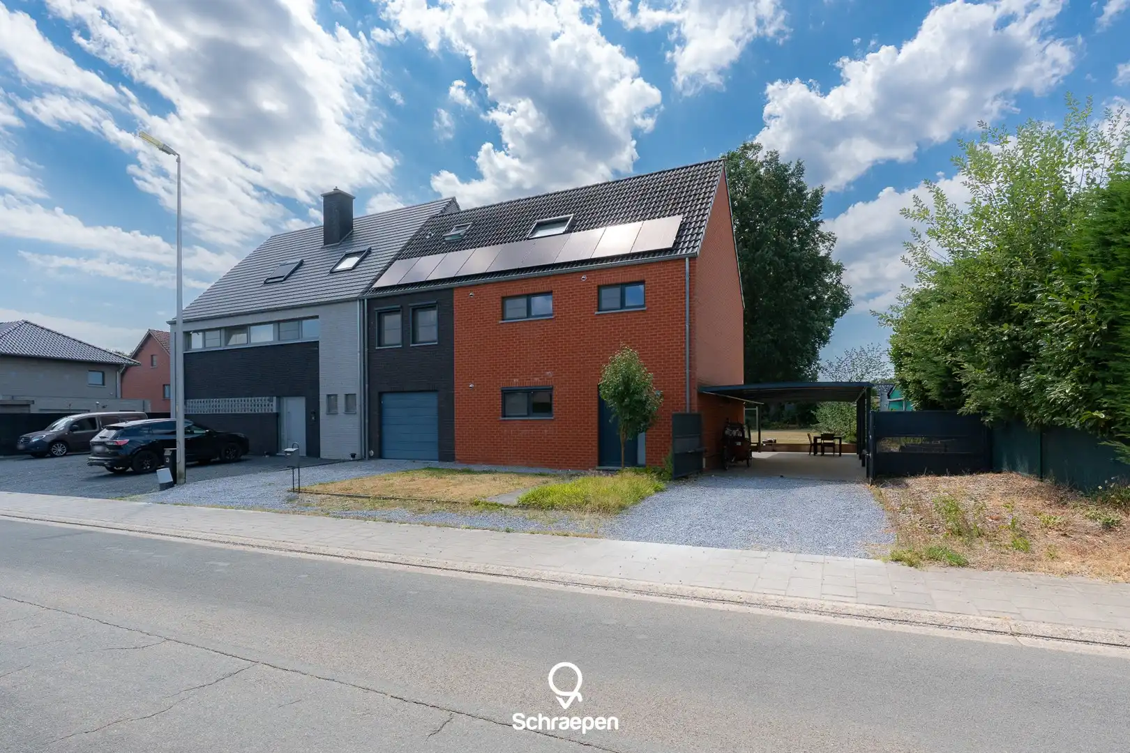Ruime instapklare gezinswoning met 4 slpks op centrale ligging te Heusden-Zolder! foto {{pictureIndex}}