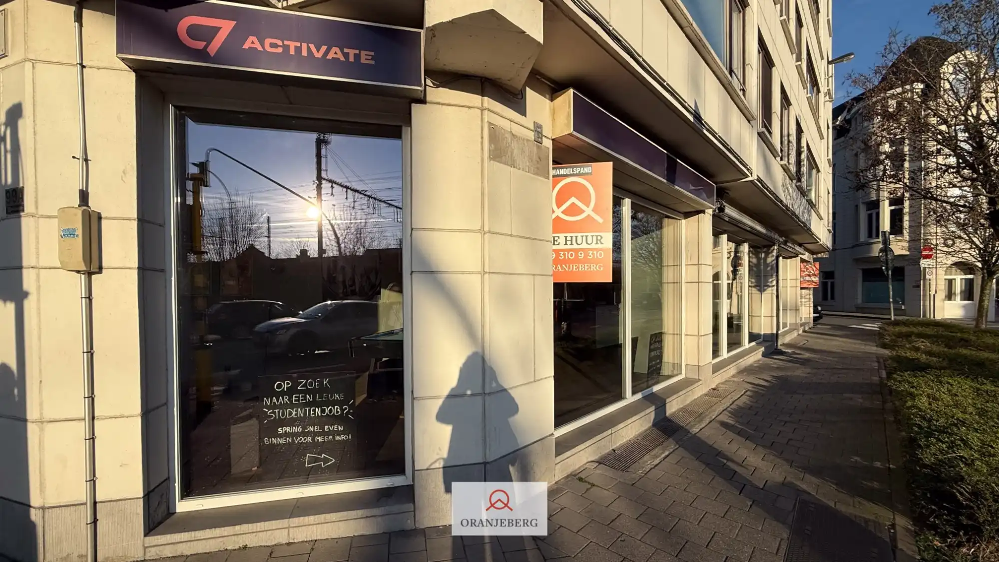 Hoek handelspand op commerciële ligging met veel visibiliteit foto 11