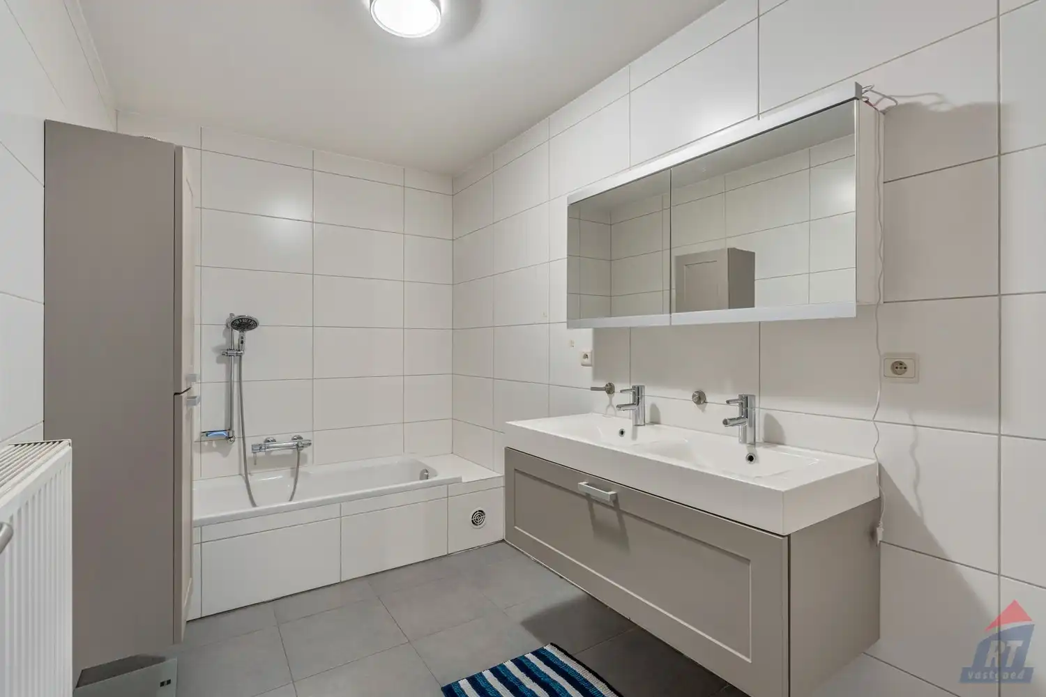 Ruime duplex met 2 slaapkamers, 2 terrassen en autostaanplaats op topligging in Sint-Truiden foto 13