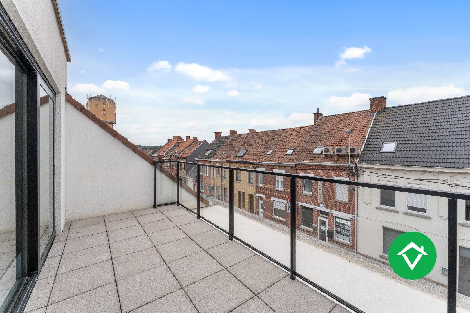 Recent, instapklaar appartement met één slaapkamer, ruim terras en autostaanplaats te Roeselare foto 13