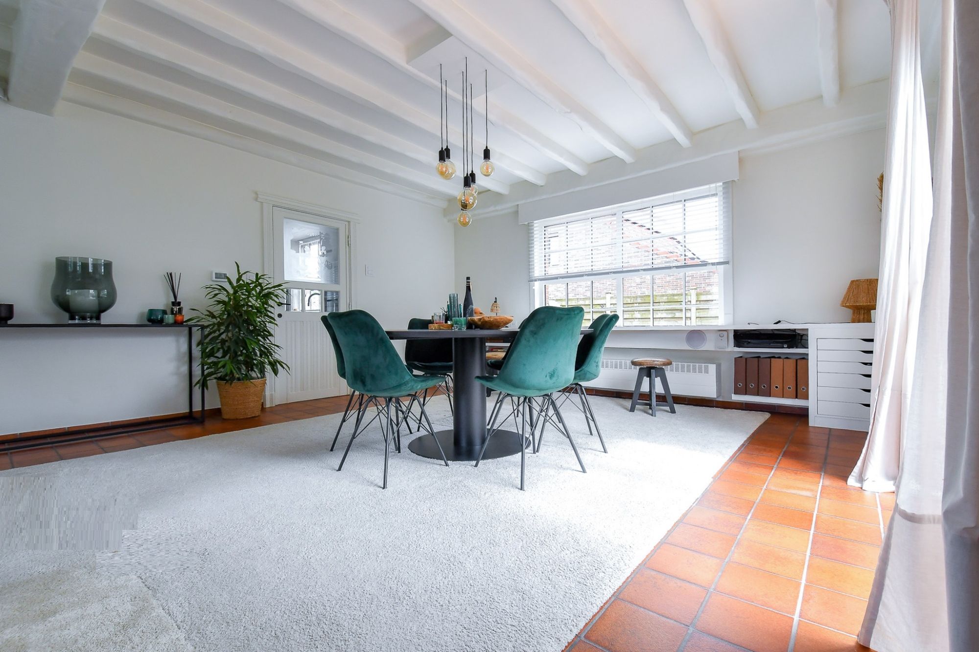IN EEN GROENE OMGEVING GELEGEN CHARMANTE VILLA met GARAGE & TUIN foto 10