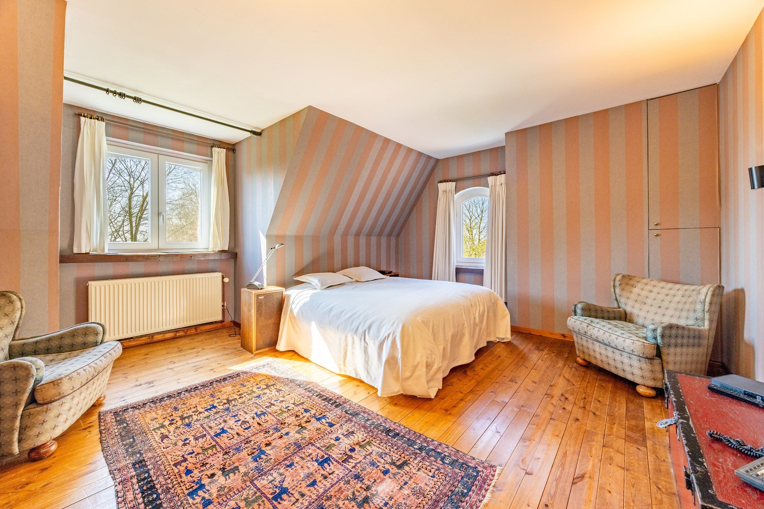 CHARMEVOLLE VILLA OP 1.929 M² MET ZWEMBAD foto 24