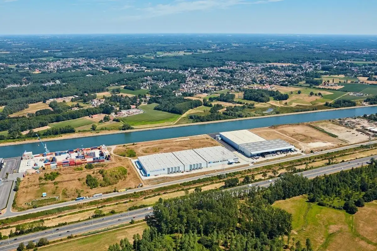 Logistiek magazijn met kantoor in Antwerp Express Port in Grobbendonk foto 8