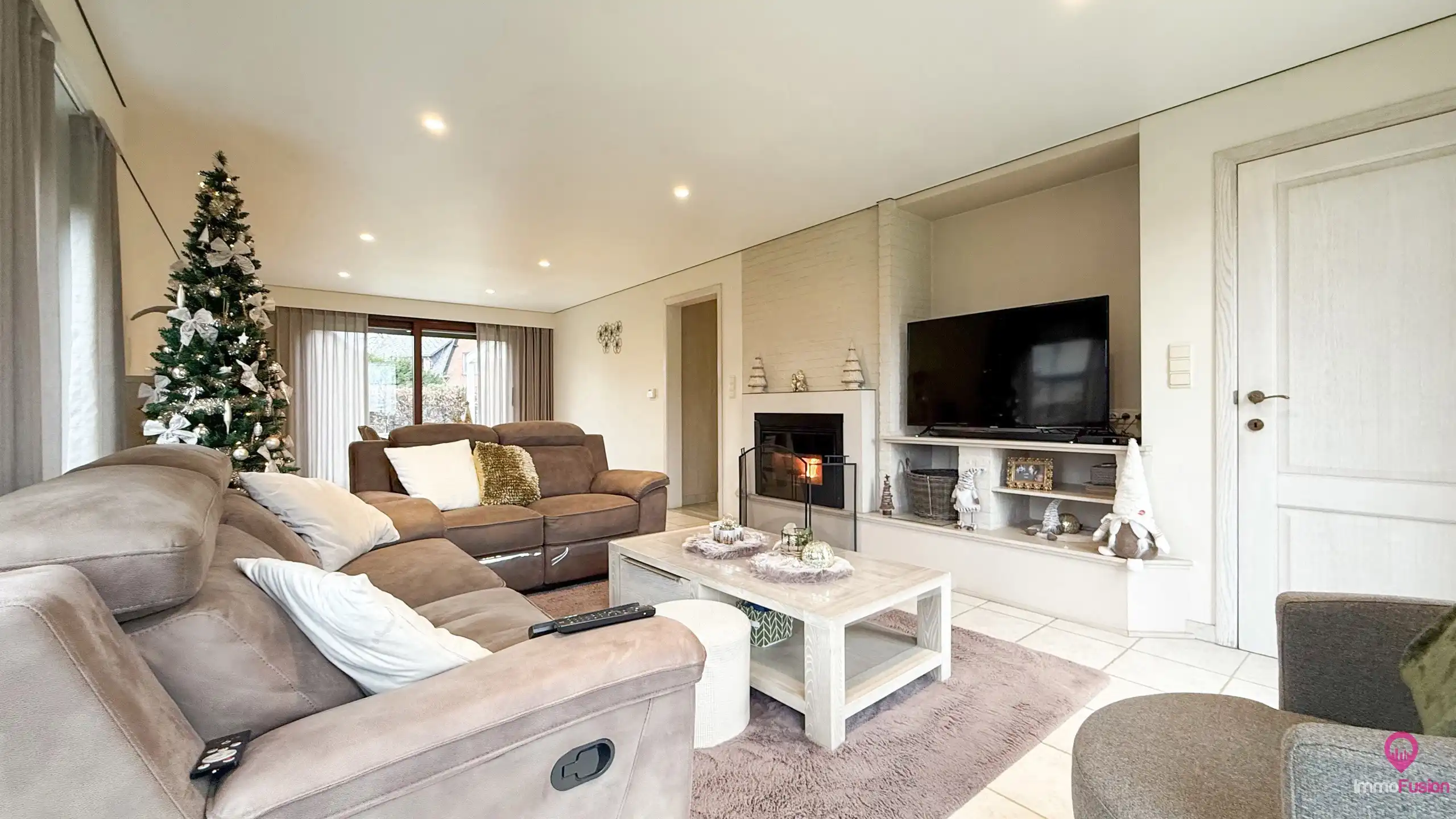 Instapklare woning met 4 slpks, inpandige garage + kelder!  foto 6