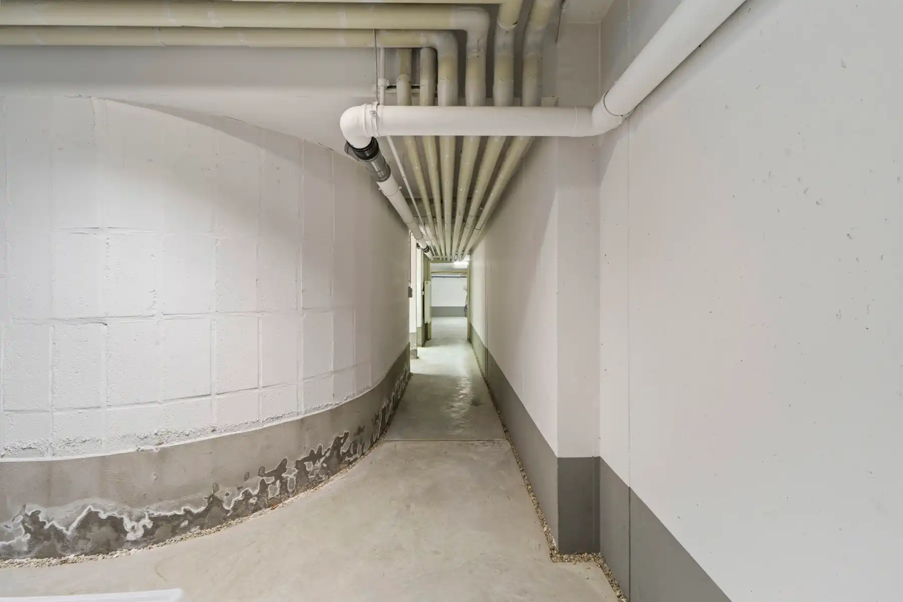 MODERNE VILLA MET 5 SLAAPKAMERS EN ONDERHOUDSVRIENDELIJKE TUIN foto 43