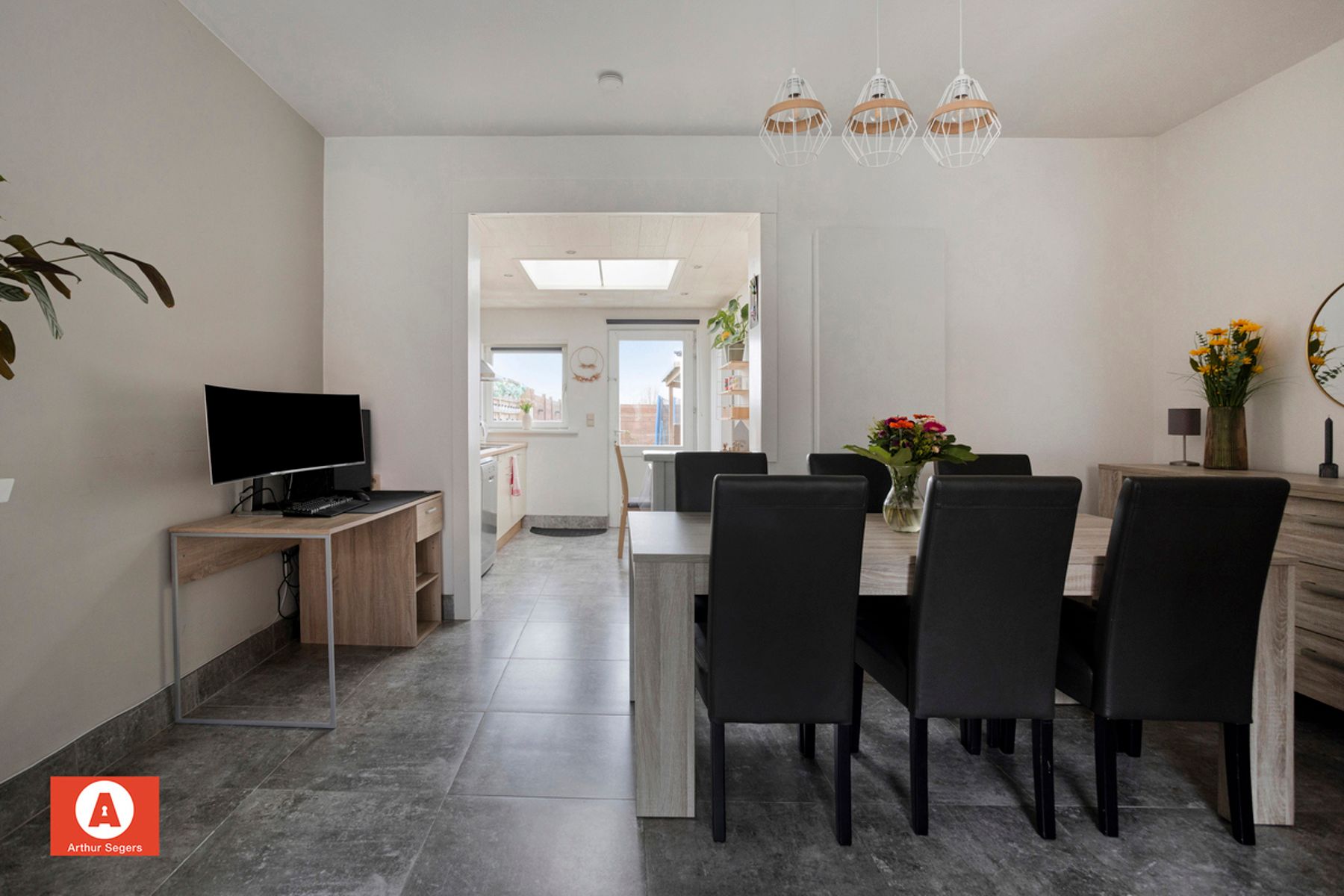 Instapklare woning, óók achteraan bereikbaar! foto 6