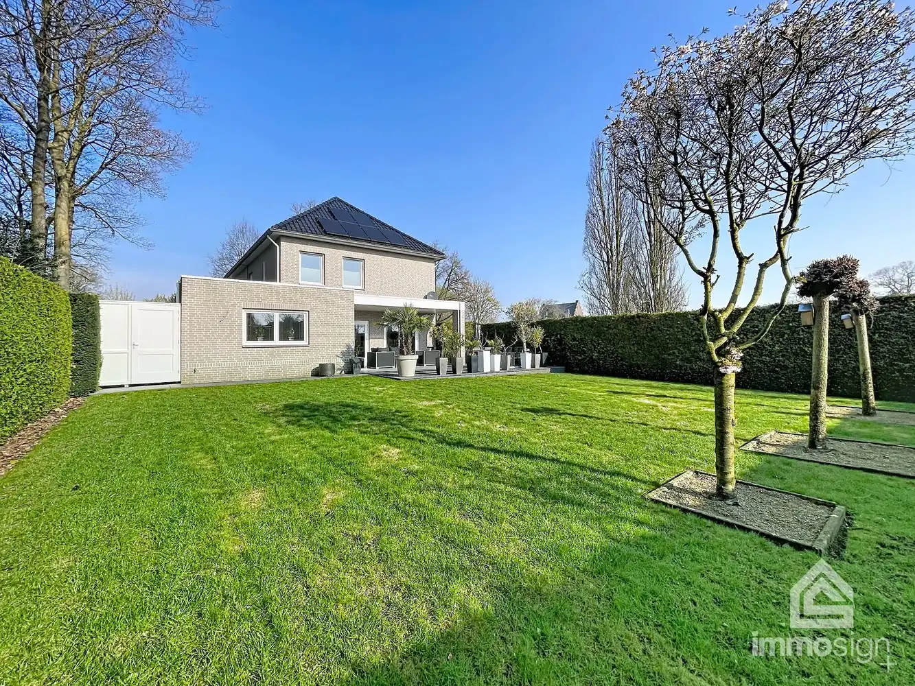 Instapklare gezinswoning in een uitzonderlijk rustige omgeving te Molenbeersel foto 4