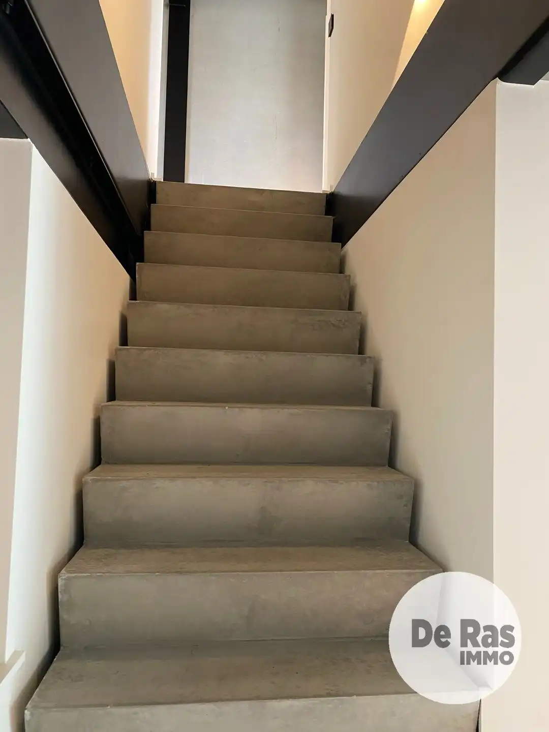 VLIERZELE - Nieuwbouwwoning in moderne betonarchitectuur foto 13