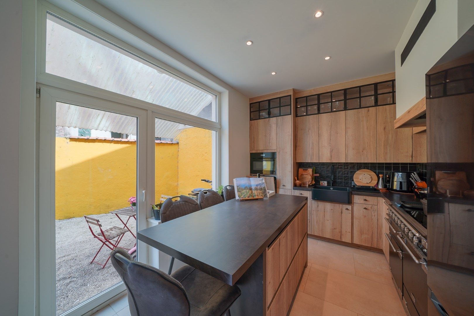 Prachtige ruime woning in hartje Oostende! foto 9