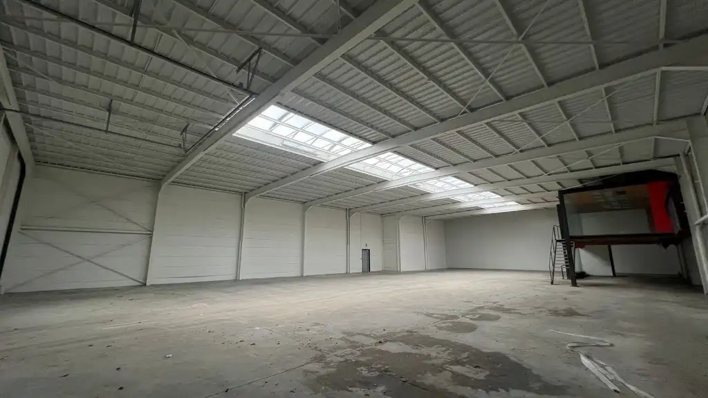 Nieuwbouw loods te koop in fase II Walle Kortrijk foto 5