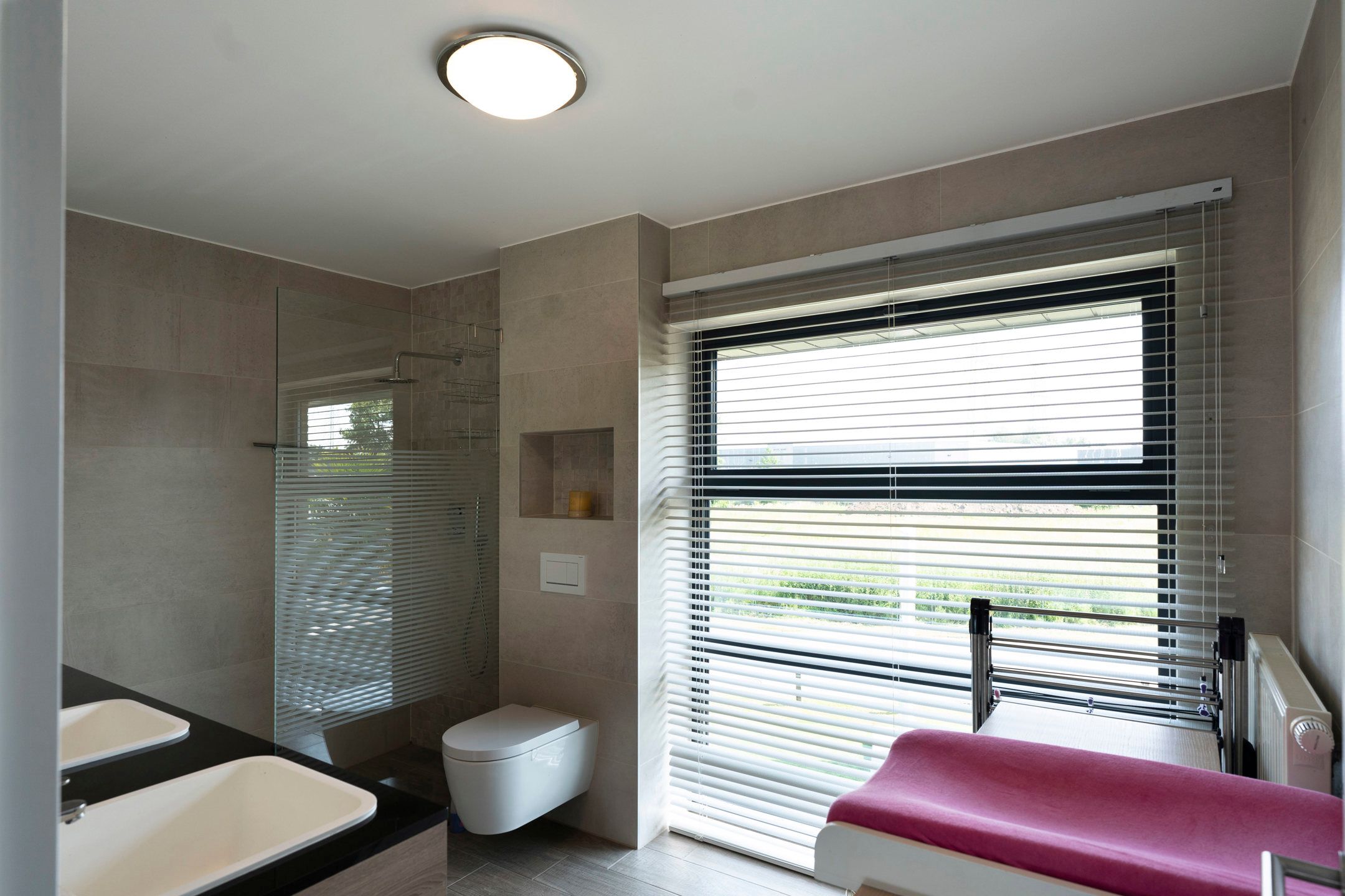 Uniek Bedrijfsgebouw & Luxe Villa In Beveren Te Koop foto 11