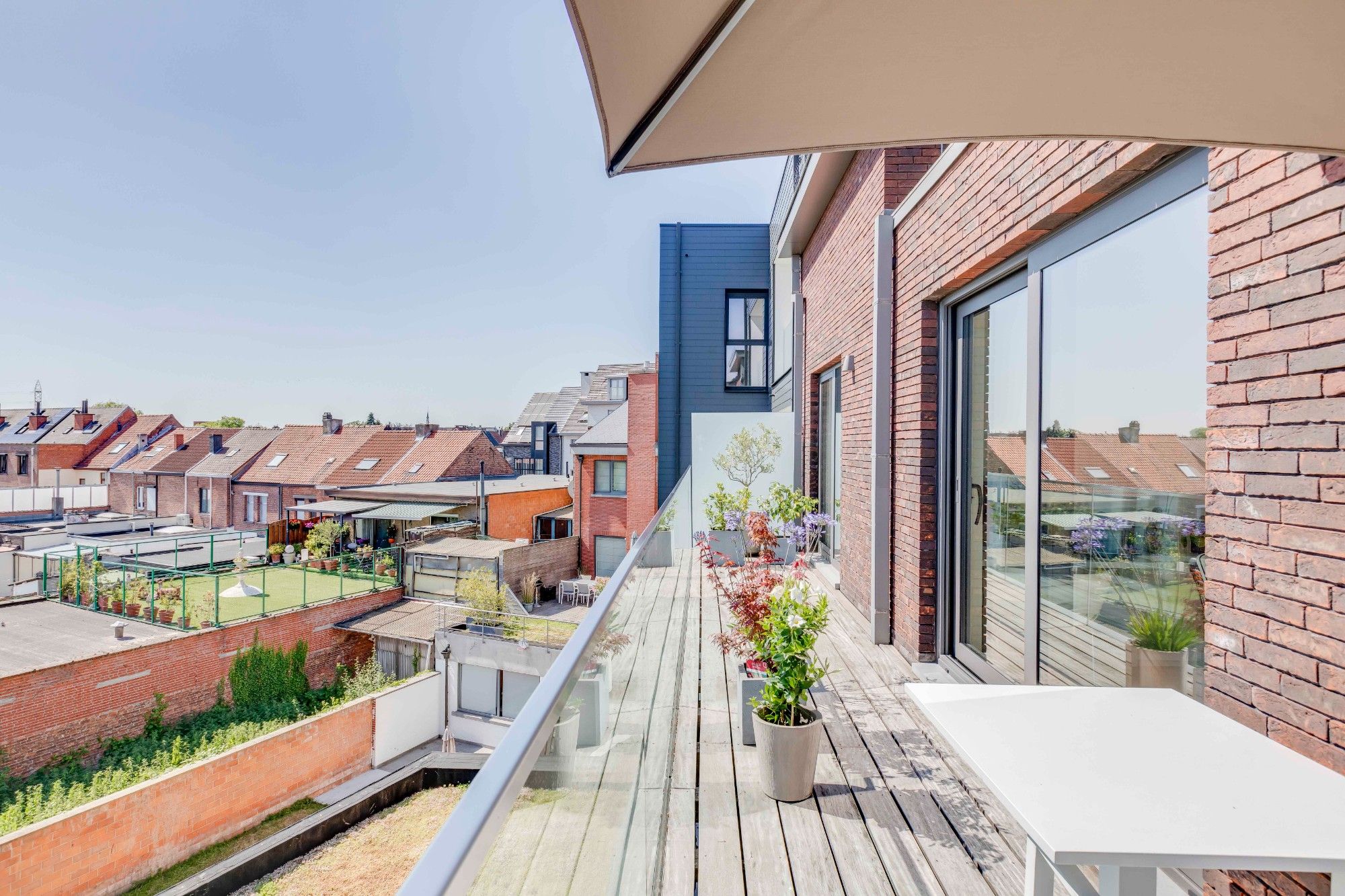 Stijlvol en lichtrijk appartement op toplocatie foto 7