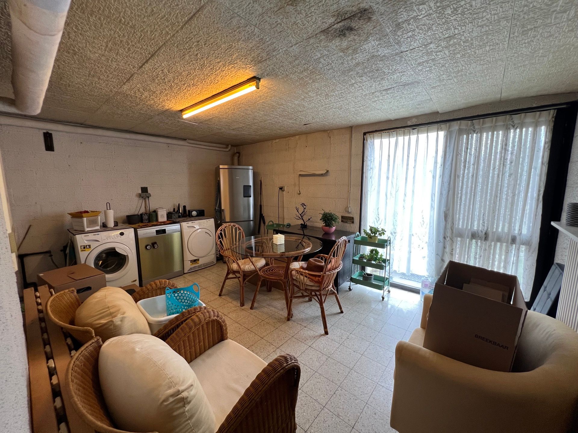 Fantastisch gelegen te renoveren driegevelwoning. foto 18