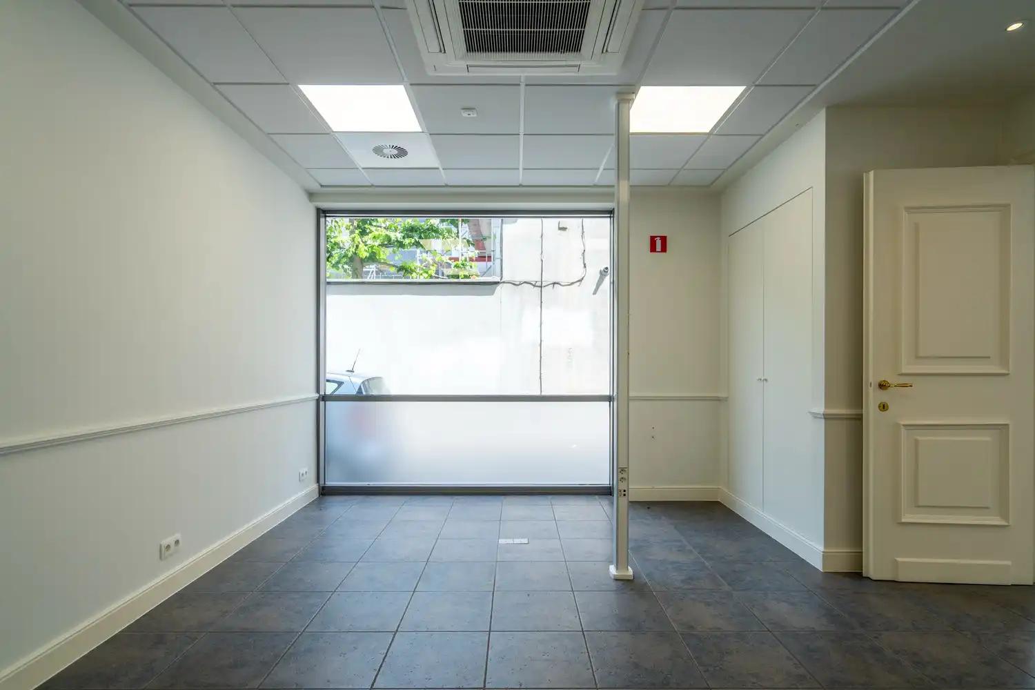 KANTOOR NABIJ GROTE MARKT foto 13