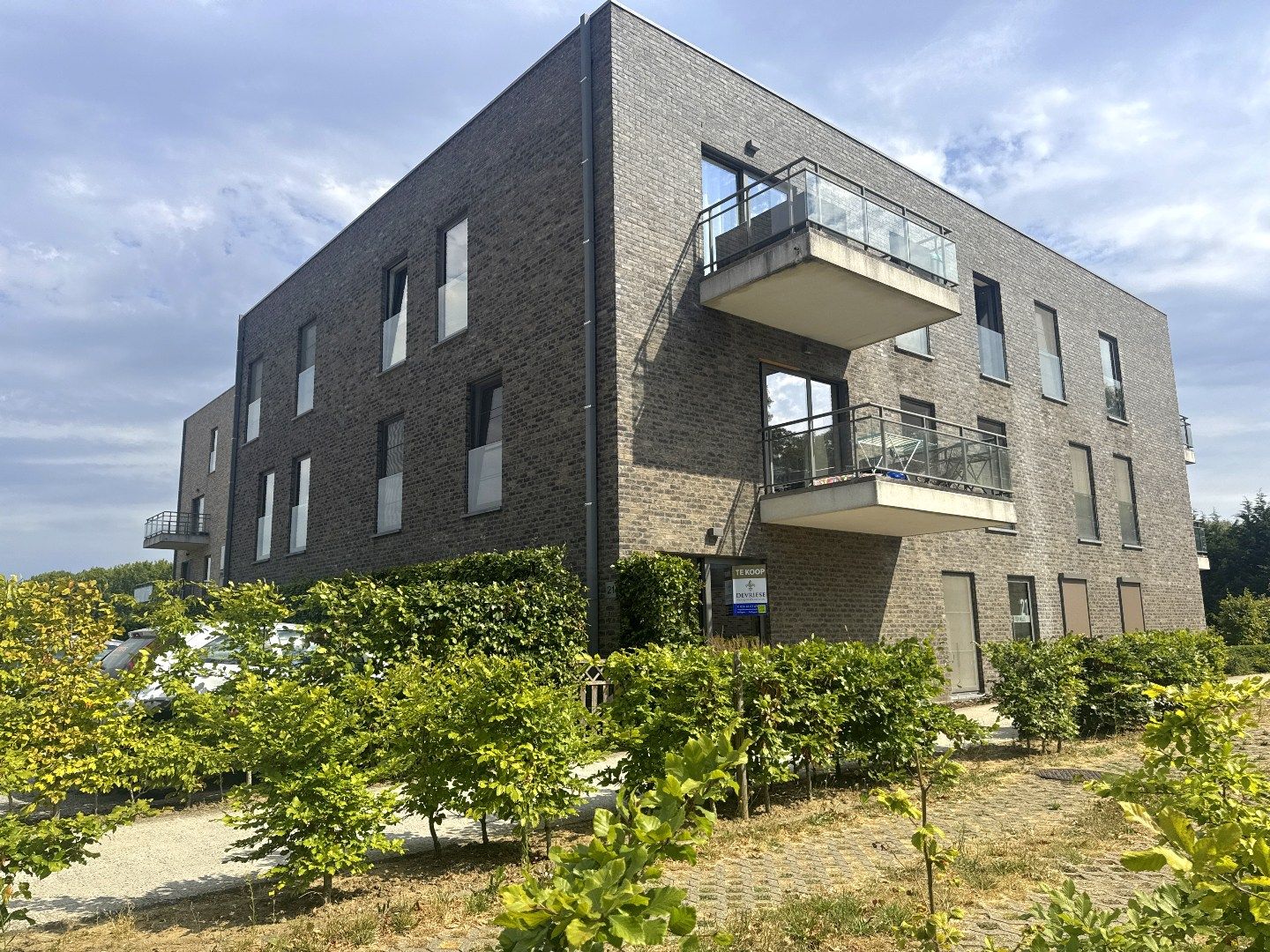 Recent 1-slaapkamerappartement (BJ 2017) met autostaanplaats te koop in een groene omgeving te Heule foto 12