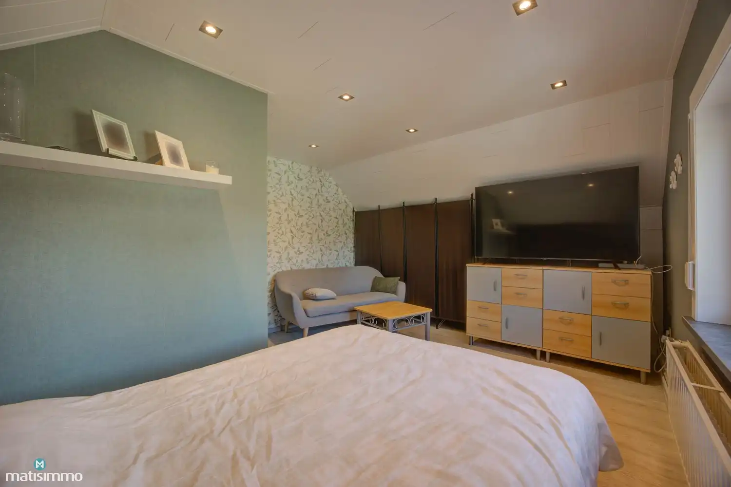 RUIME WONING MET 4 SLAAPKAMERS GELEGEN OP EEN RUSTIGE DOCH CENTRALE LOCATIE TE GENK foto 22