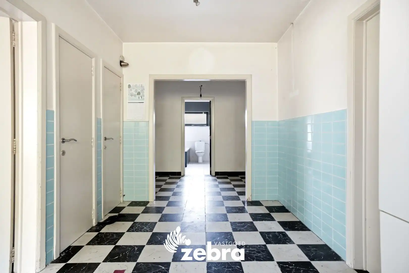 Te renoveren open bebouwing op toplocatie (Baronielaan) te Izegem! foto 8