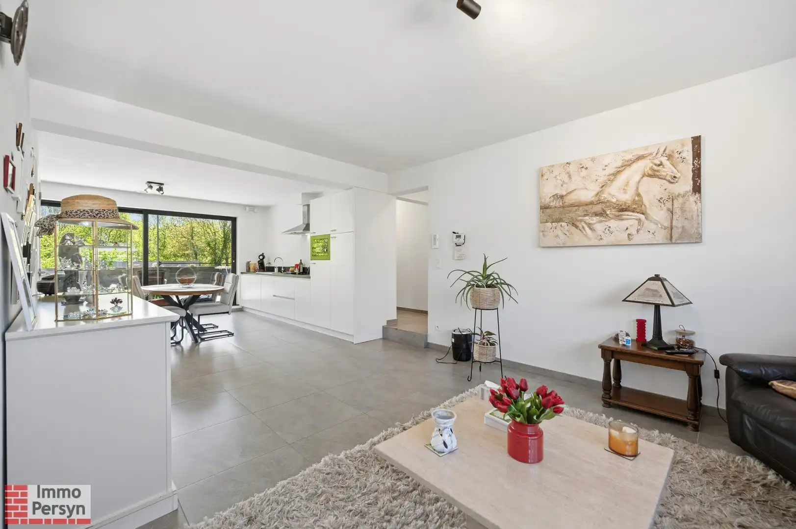 Unieke investeringskans: Handelspand met appartement foto 2