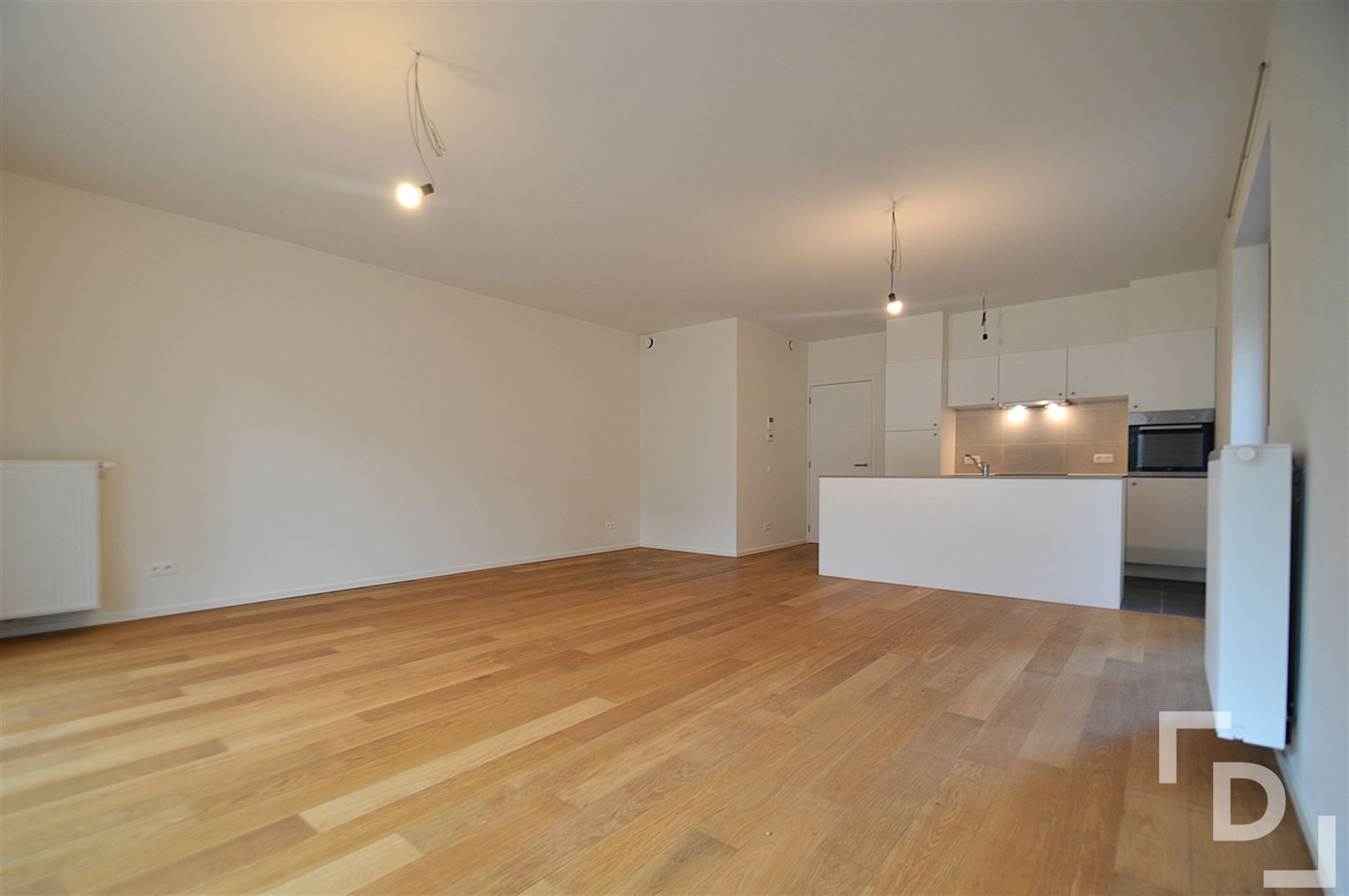Gelijkvloers appartement met tuintje. foto 3