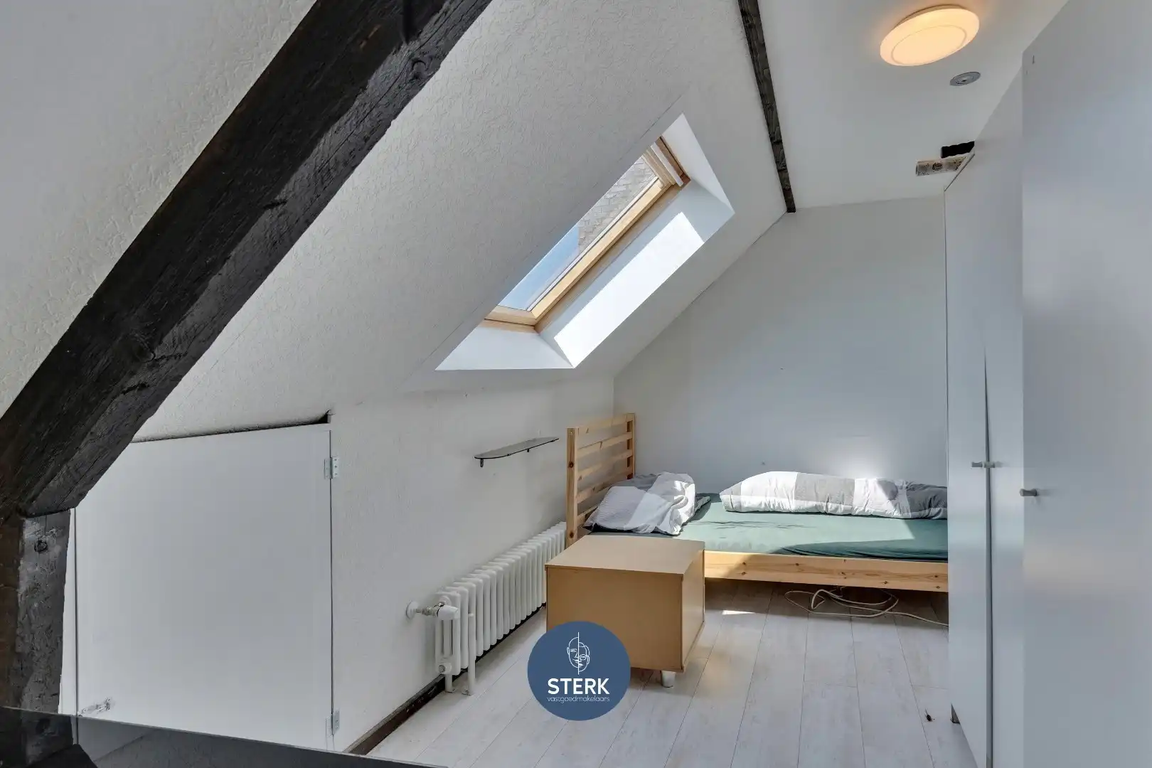 RUIME GEZINSWONING MET 7 SLPKS + 2 BADKAMERS NABIJ DE NEDERLANDSE GRENS !   foto 18