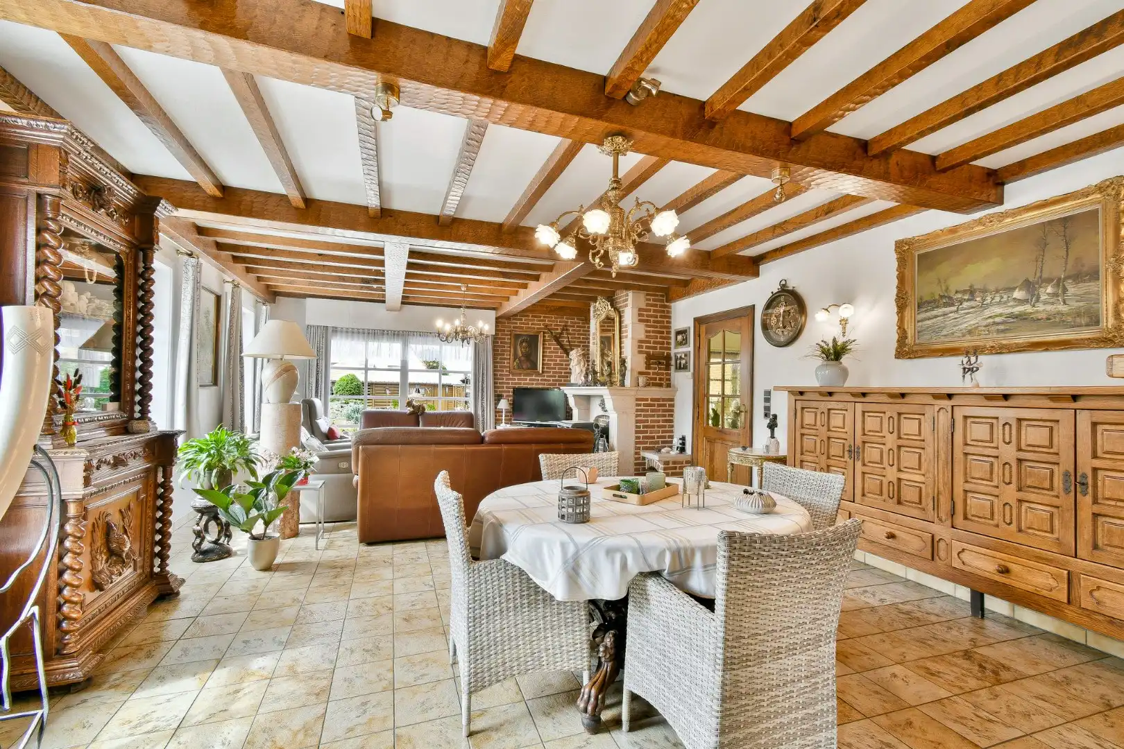 Alleenstaande villa op ruim perceel van 854 m2 in rustige woonwijk te Gistel foto 5