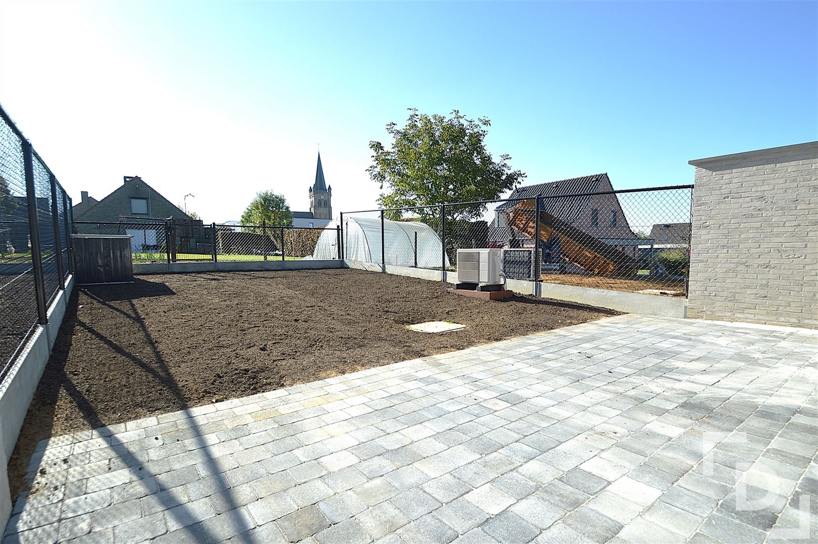 Nieuwbouwwoning met carport te huur in Wijtschate. foto 4