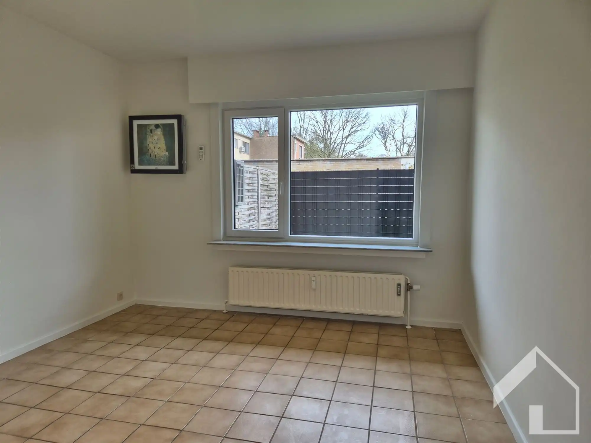 gelijkvloersappartement met 2 slaapkamers, tuin en garage foto 8