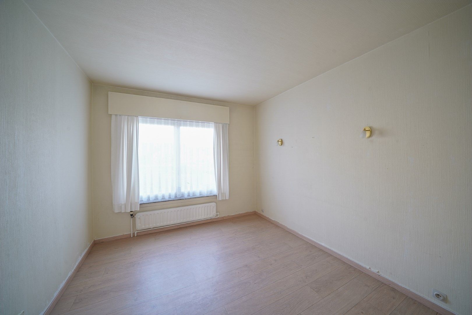 Te moderniseren woning met tuin en grote garage in Stene (Oostende) foto 10