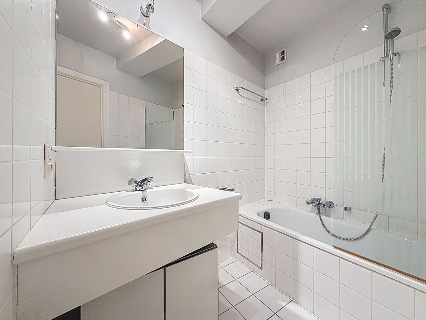 Ruim appartement in Nieuwpoort-Bad foto 5