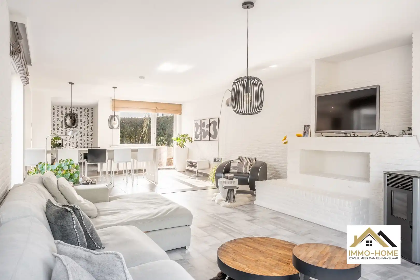 Zeer ruime gerenoveerde villa op prachtige ligging foto 9