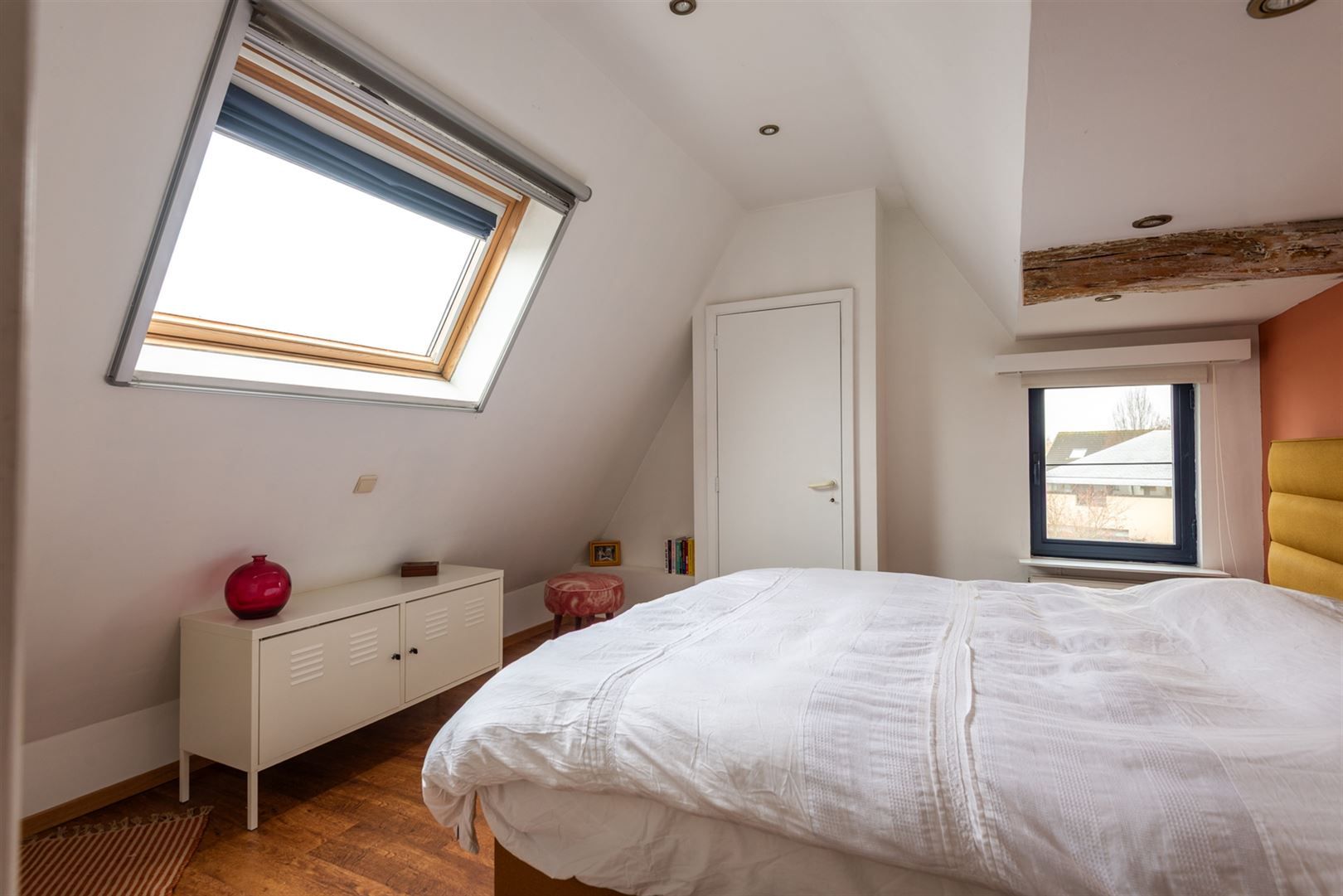 Charmante woning met zonnige tuin in hartje Kontich foto 13