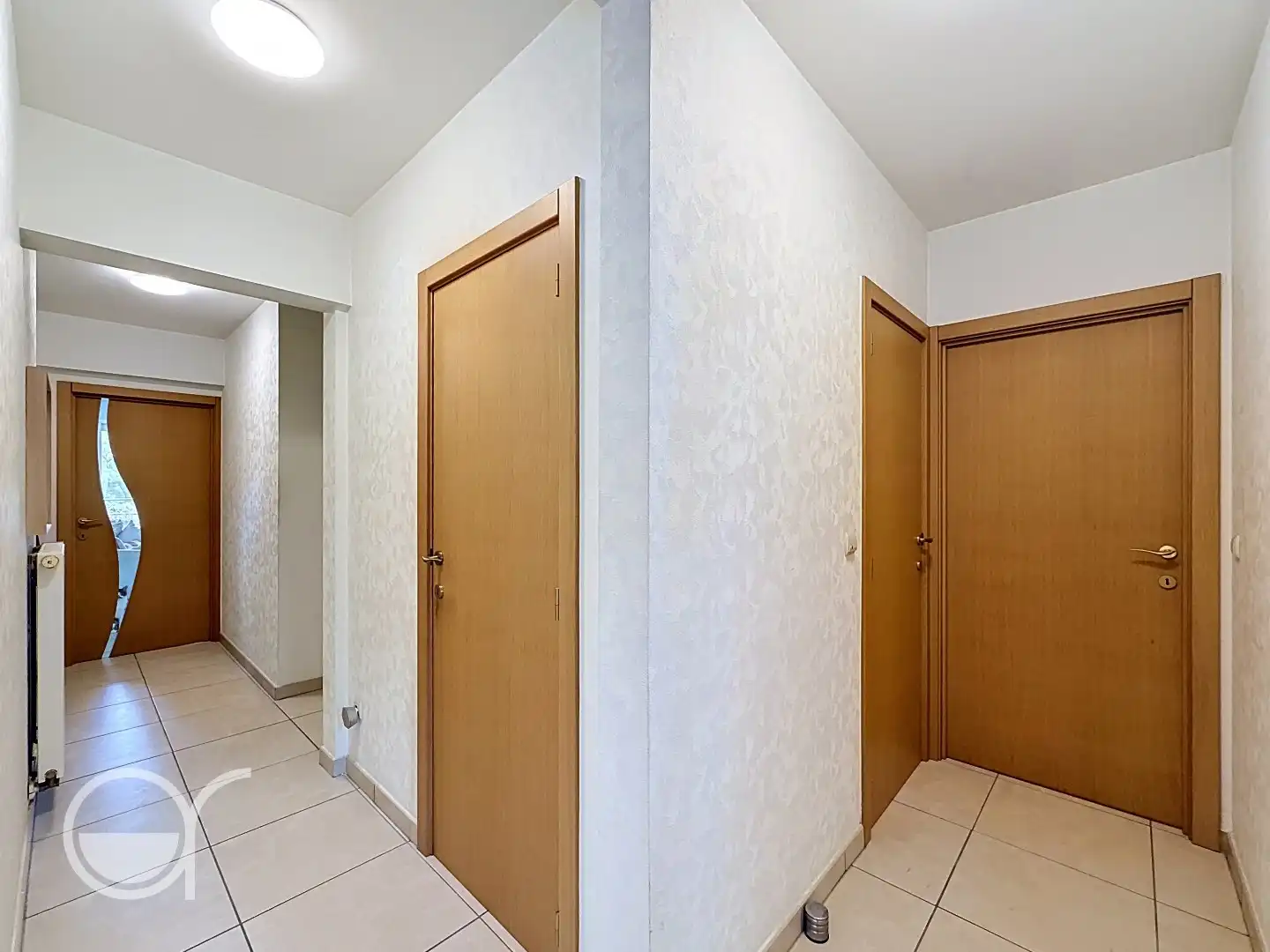 Ruim appartement met terras, zicht op de Leie en twee autostaanplaatsen foto 6