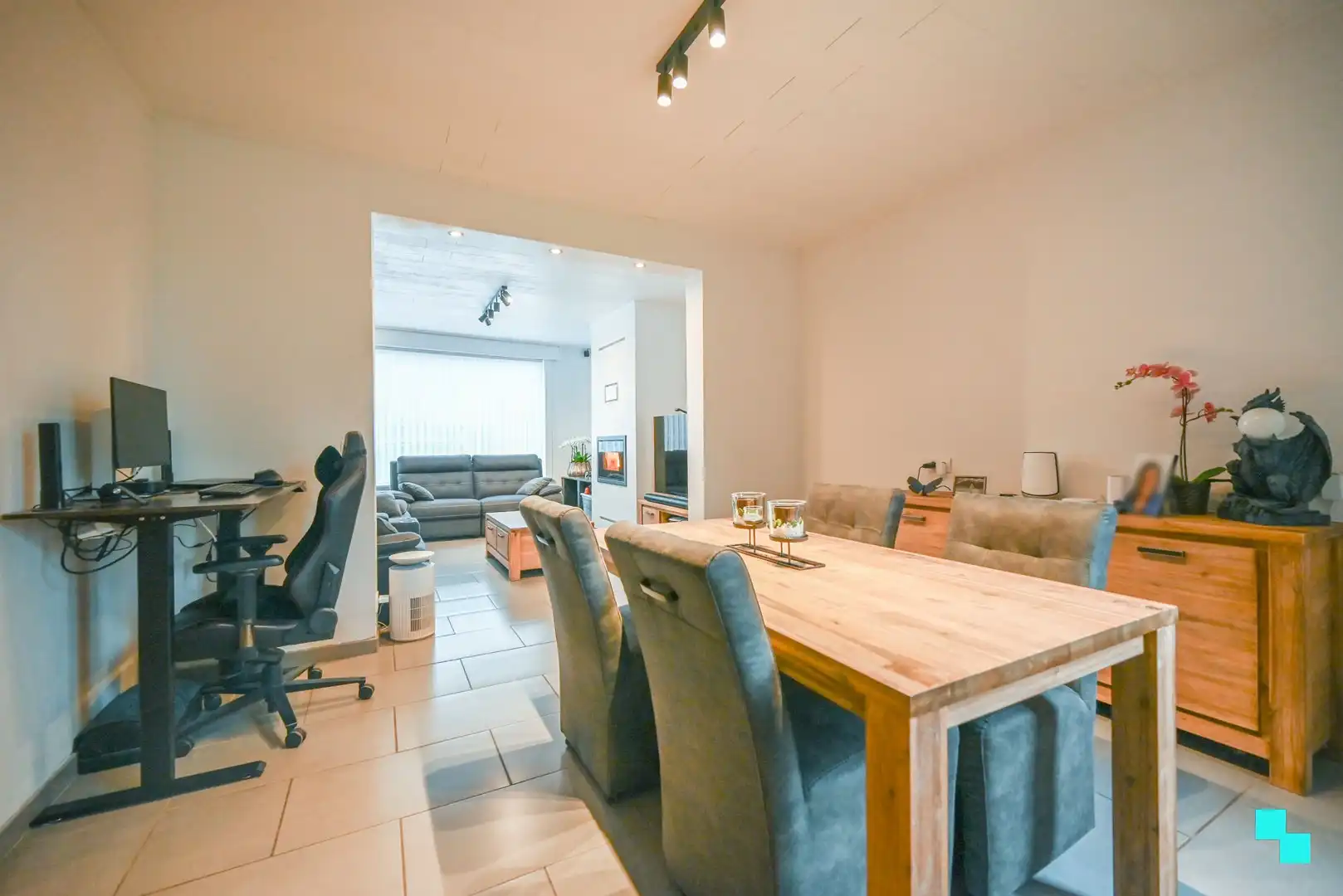 Ruime eengezinswoning met inpandige garage nabij het centrum van Kuurne! foto 6