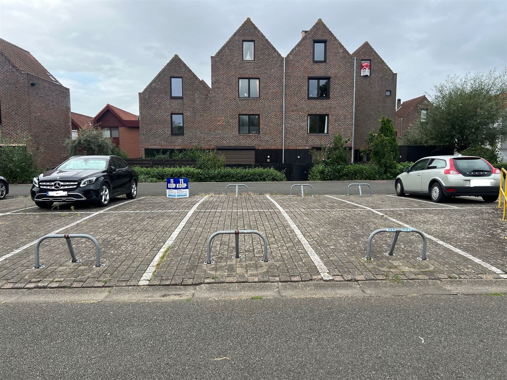 Private parking te koop in volle eigendom op 5 min wandelen van Zeedijk foto 4