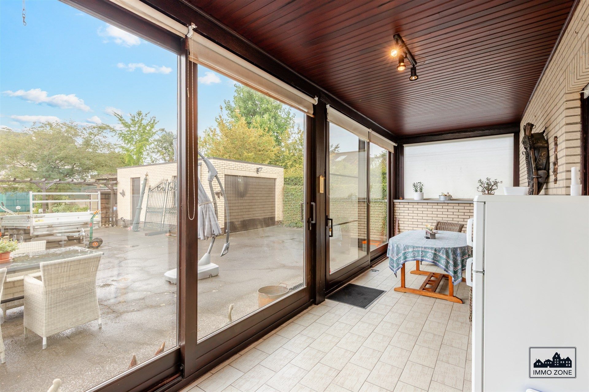 Ruime, gerenoveerde bungalow te koop in De Klinge foto 12