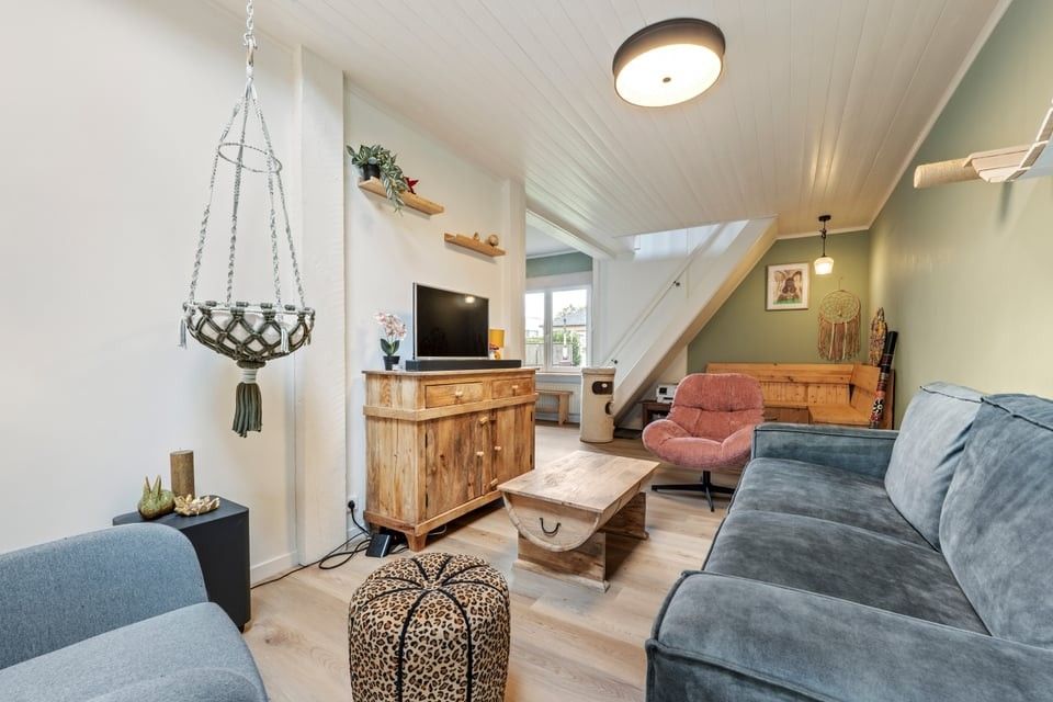 INSTAPKLARE WONING MET 4 SLAAPKAMERS EN 2 BADKAMERS OP EEN GOEDE LOCATIE foto 11