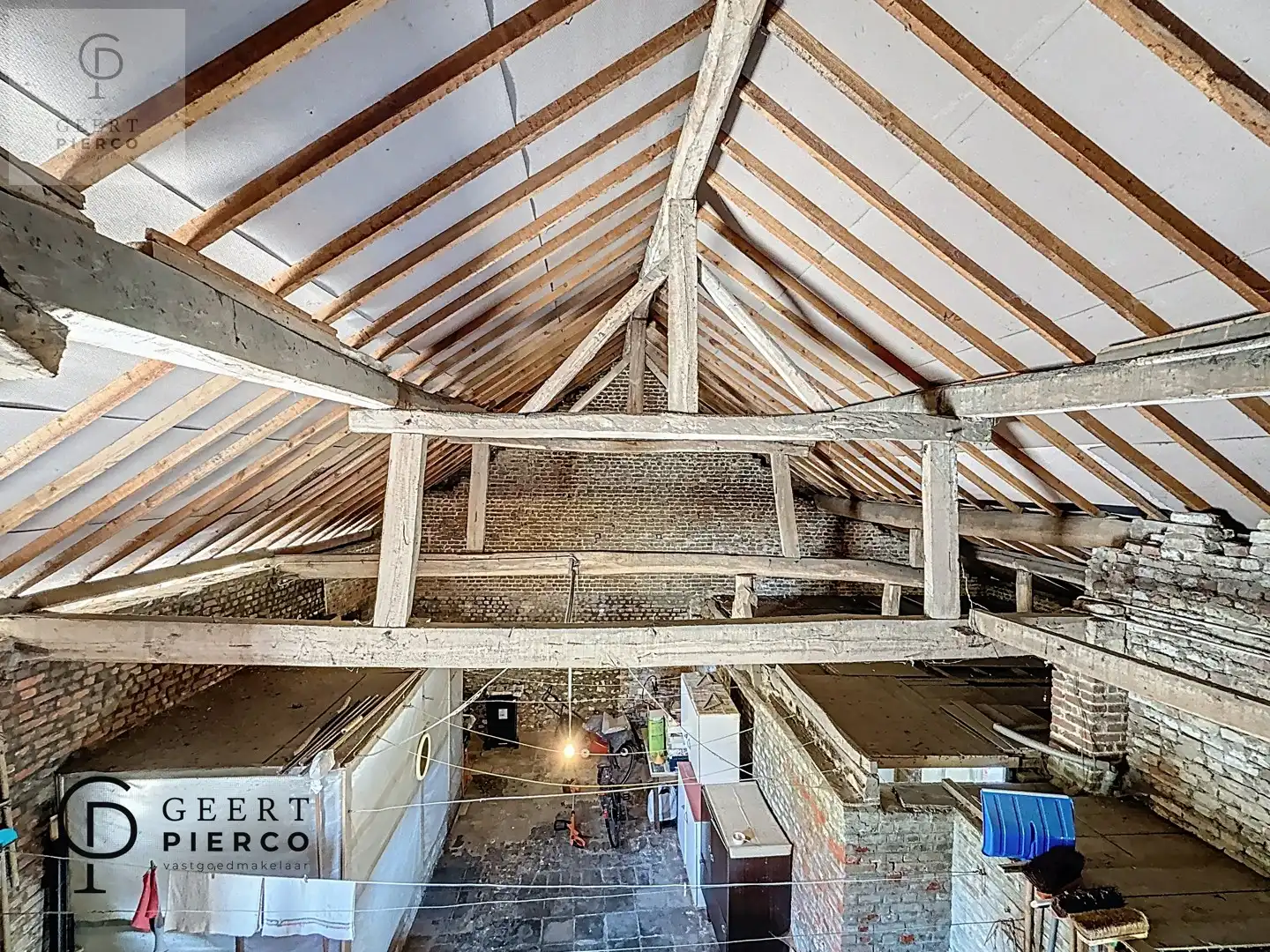 Charmante woning met schuur foto 27