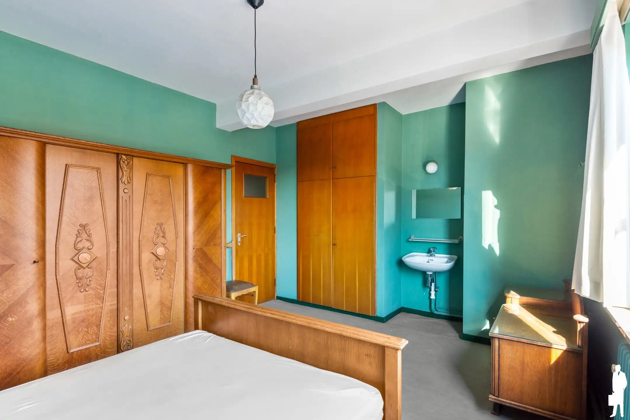 Te renoveren woning met veel mogelijkheden foto 17