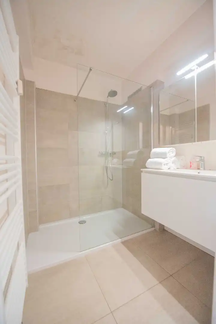 OOSTENDE - BELLE EPOQUEWIJK DICHTBIJ BIBLIOTHEEK, ZEEDIJK EN DE JAPANSE TUIN foto 16