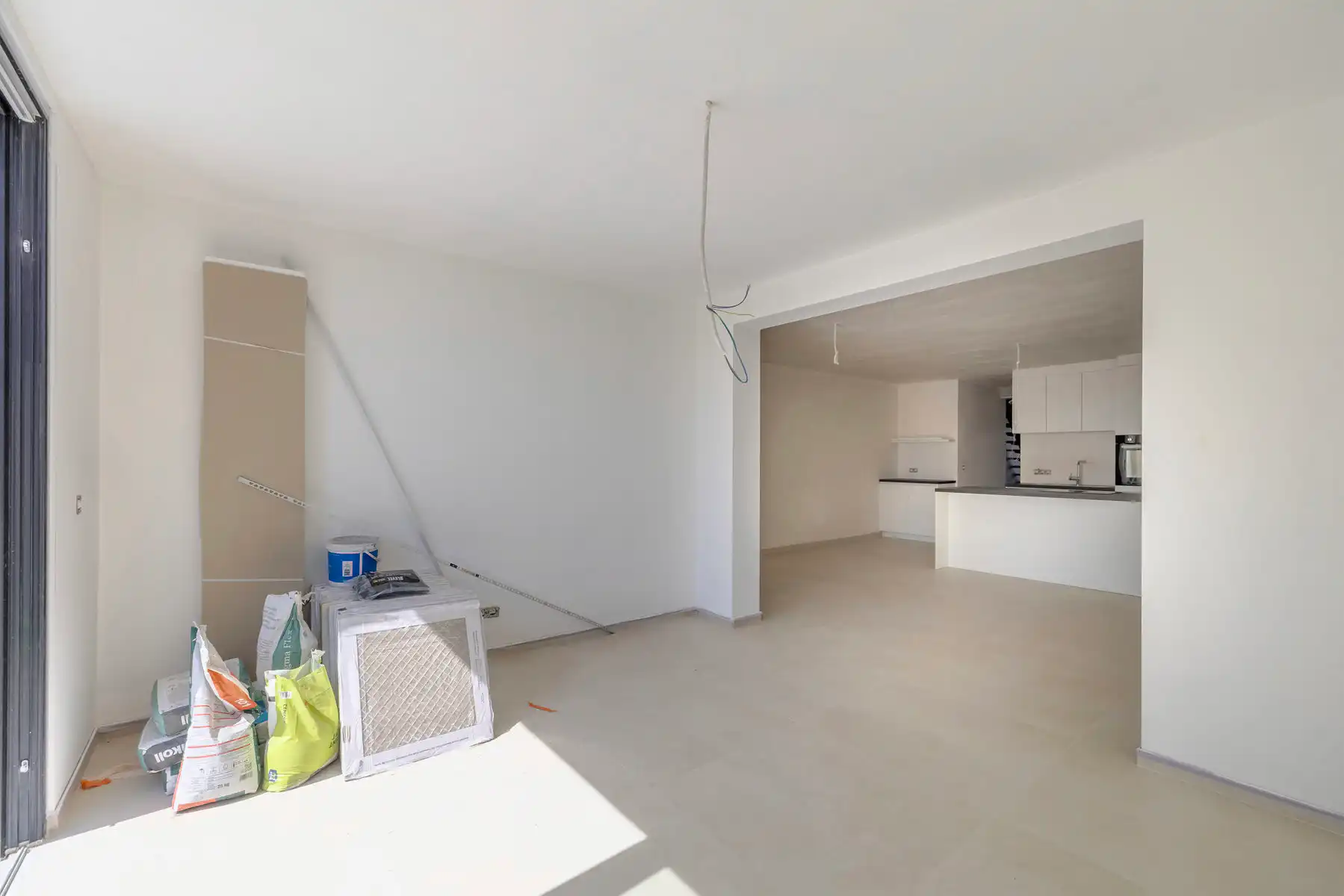 Gerenoveerde woning met 3 slpks, tuin en garage foto 7
