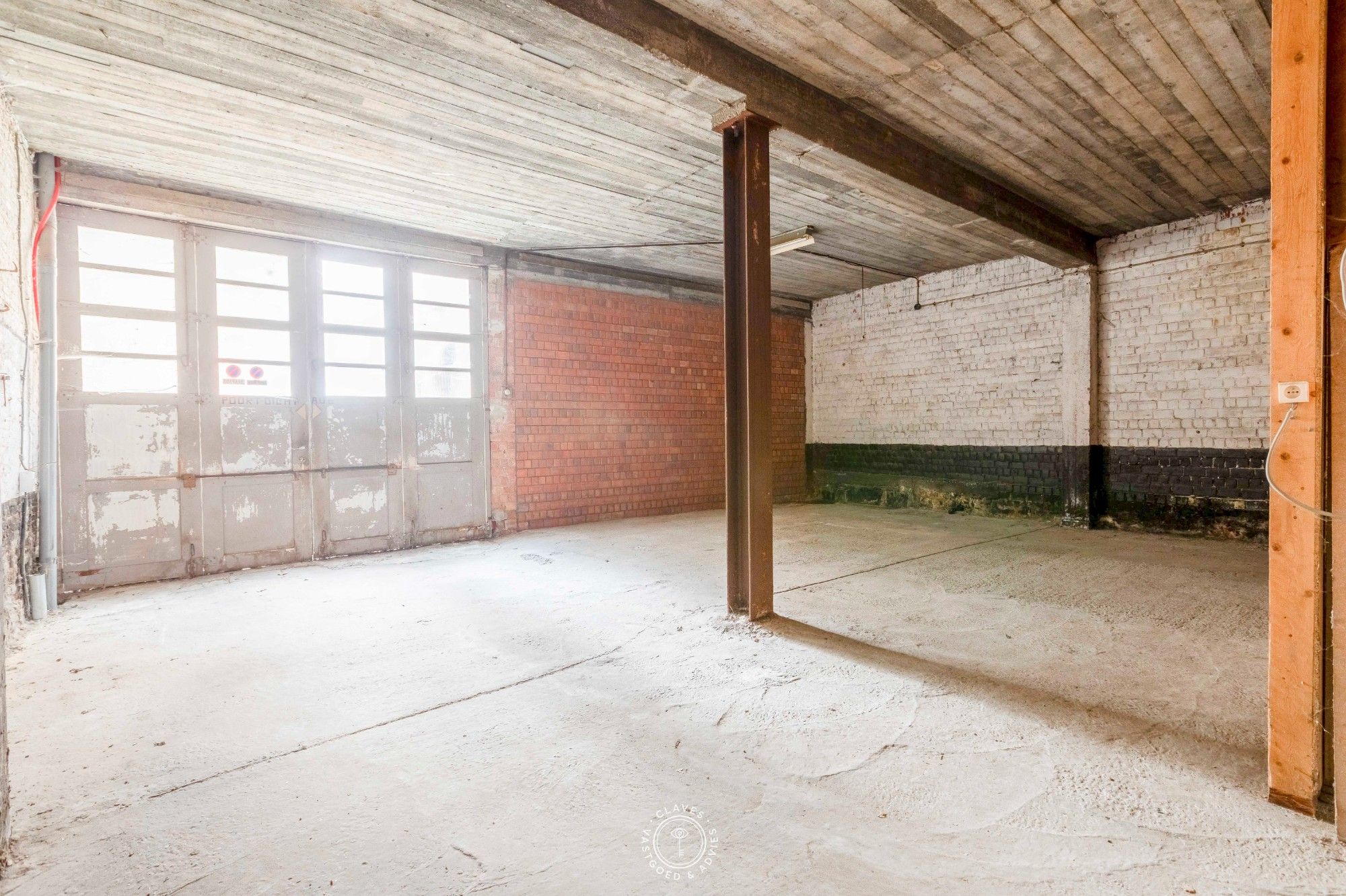 Statig herenhuis met karaktervolle elementen en polyvalent bijgebouw op royaal perceel foto 29