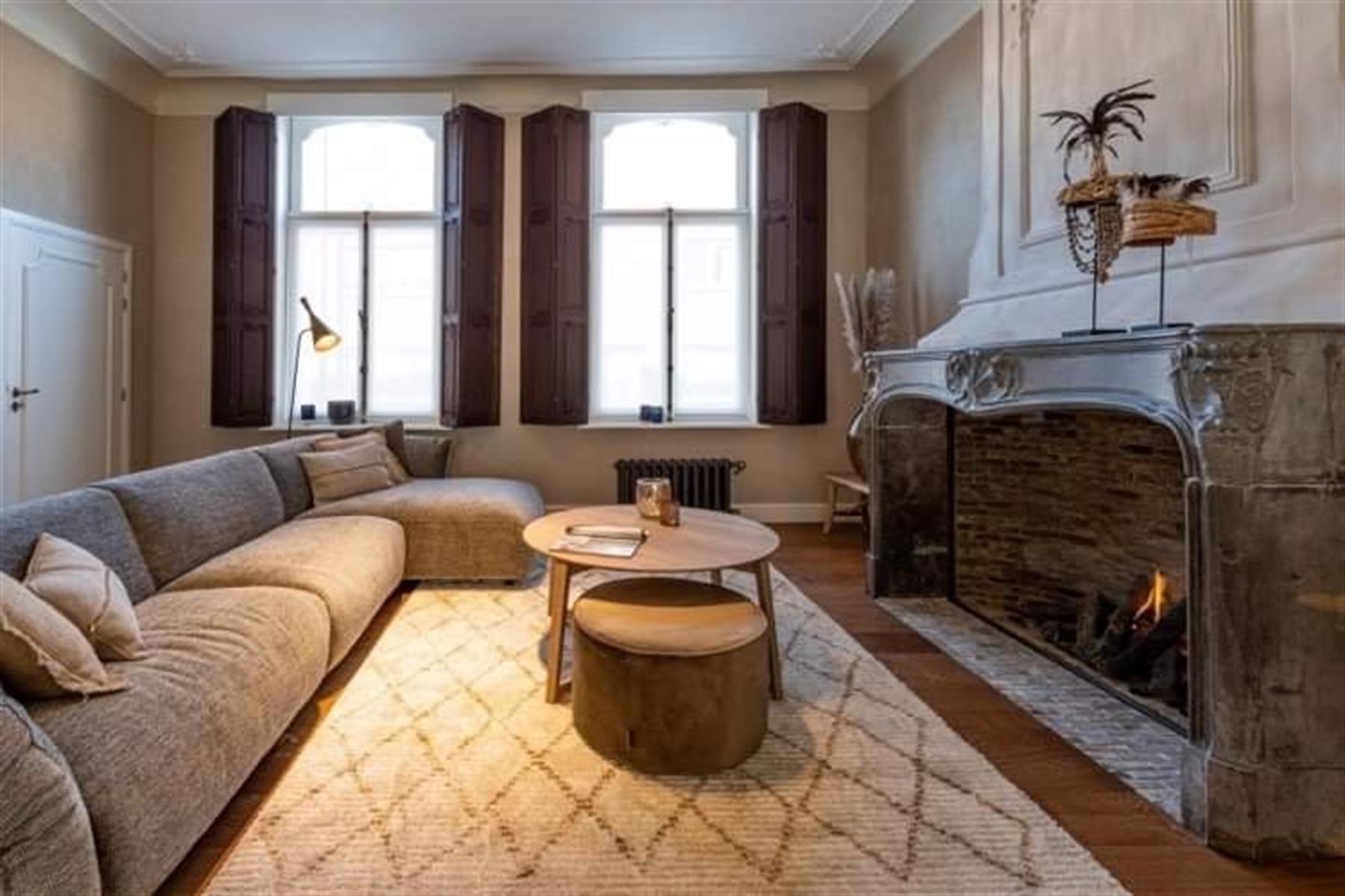 Karaktervol gelijkvloers  appartement met patio en terras foto 12