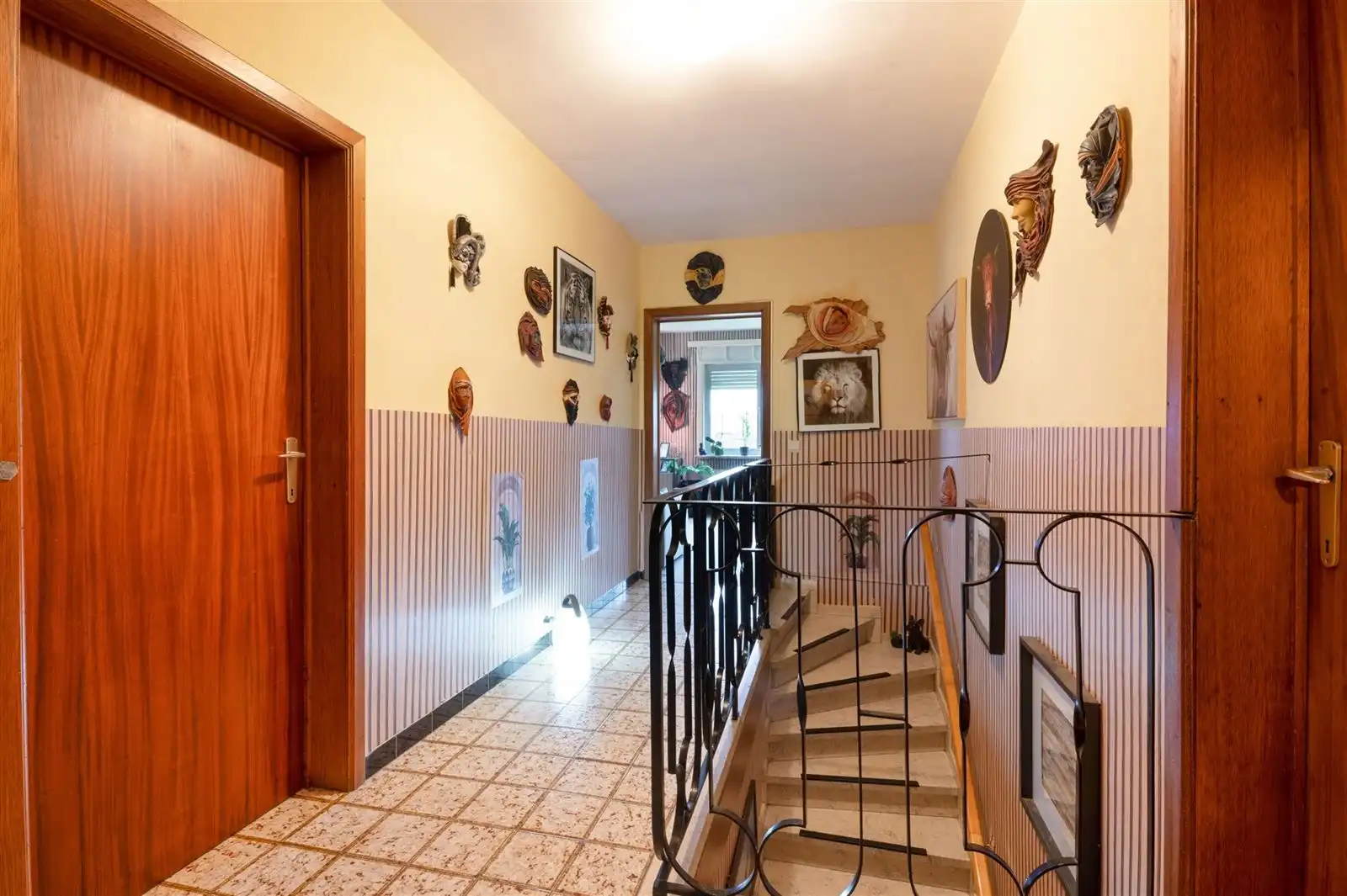 Heel ruim appartement met 2 slaapkamers en groot terras foto 8