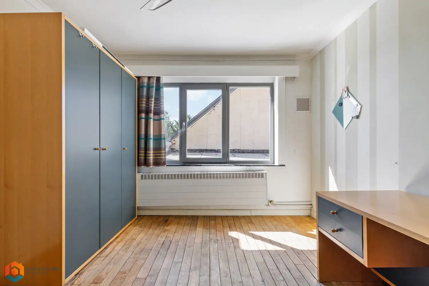 Ruime woning met handelsruimte en grote garage / werkplaats foto 24