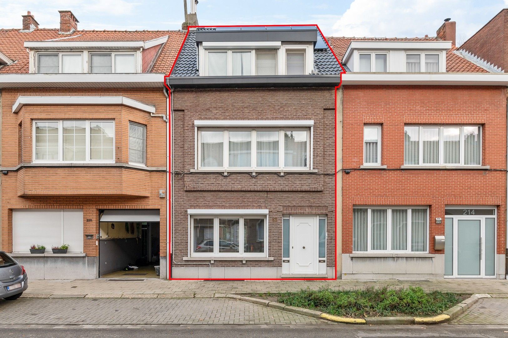 Gerenoveerde woning met 3 slk, 2 badkamers en zonnige tuin. foto 18